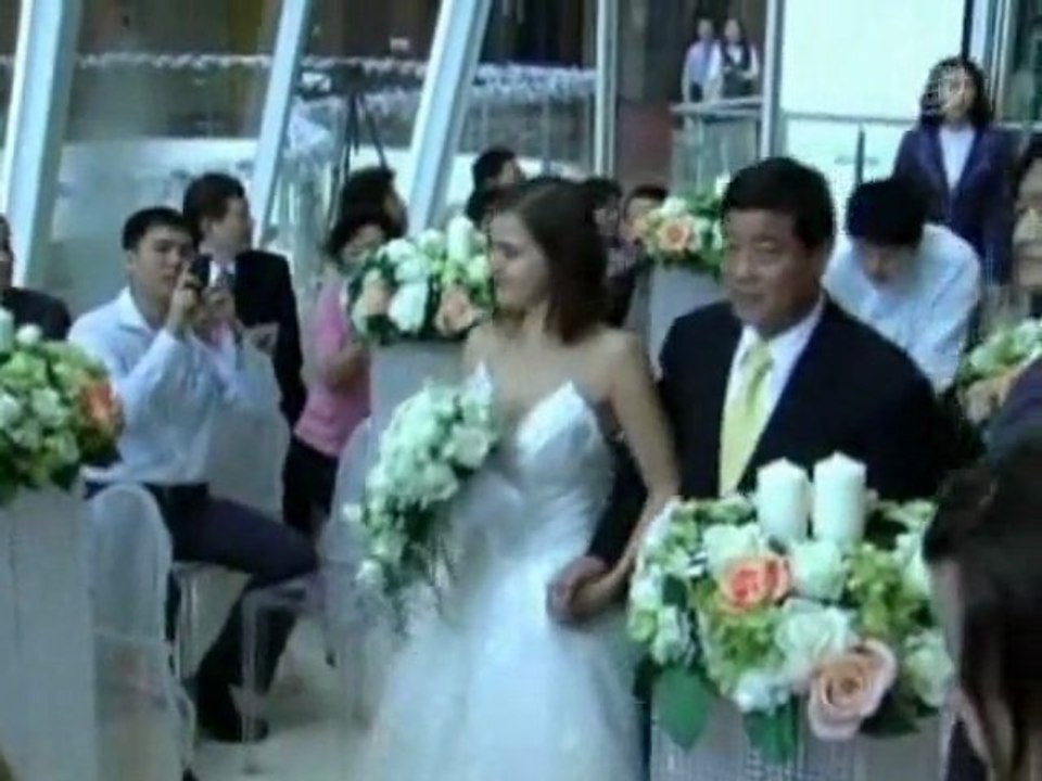 Пара из Словакии обвенчалась в тайванском аэропорту