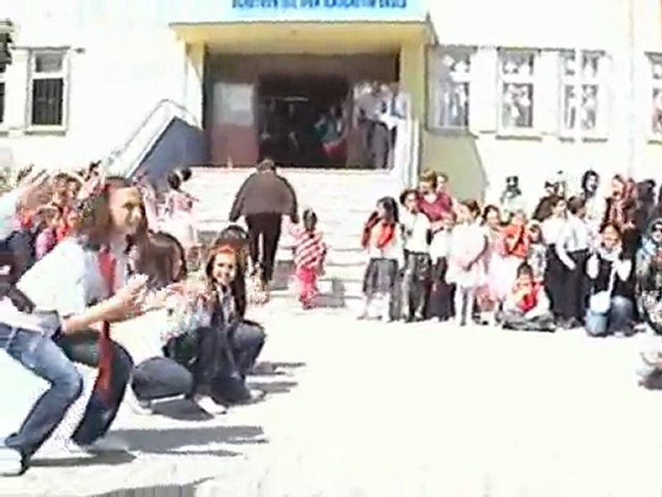 Yasemin Kilitler, Işıl İpek İlkokulu Gönen 5/A Kolbastı