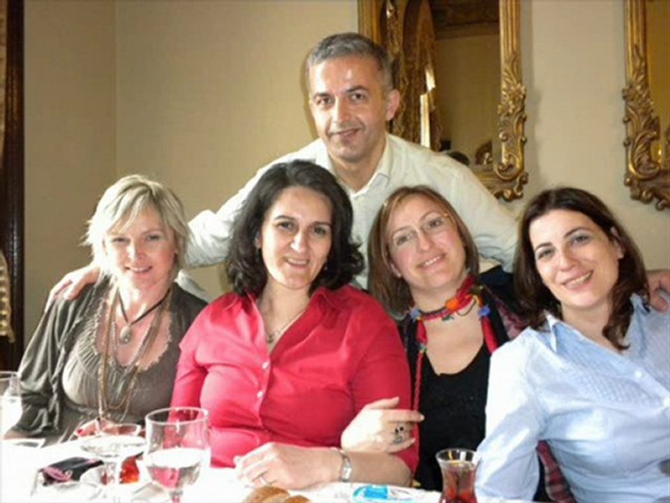 özlem dolu kucaklaşma