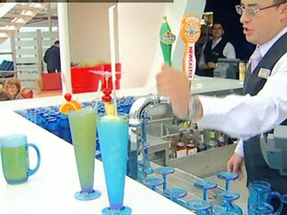 More stranded Brits back home