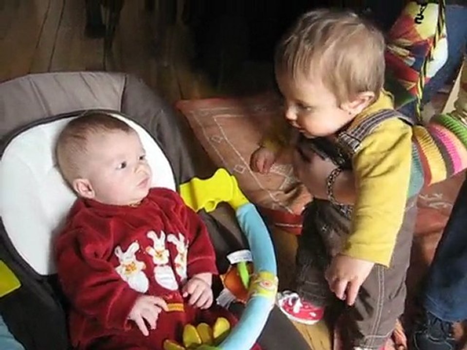 1ère rencontre entre futurs potes