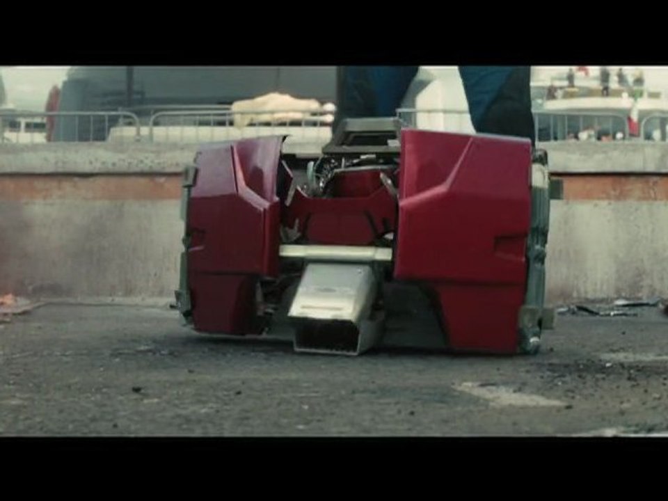 Iron Man 2 : extrait "armure valise" - Vidéo Dailymotion