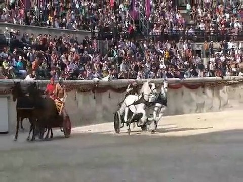 LES JEUX ROMAINS : Chars dans les arènes