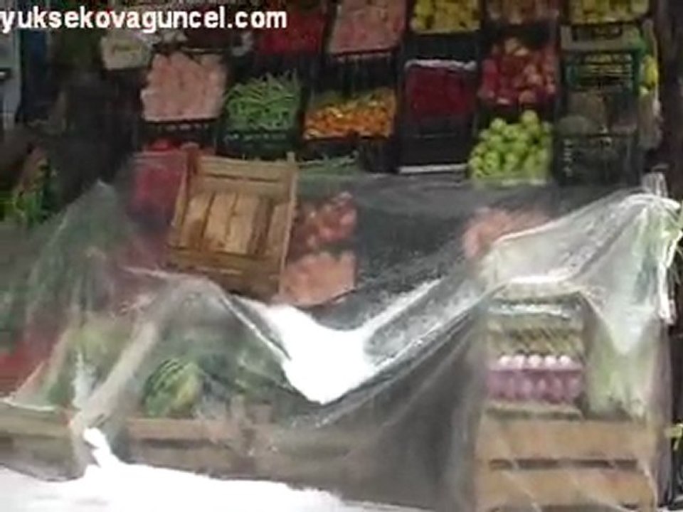 Yuksekova dolu yağdı