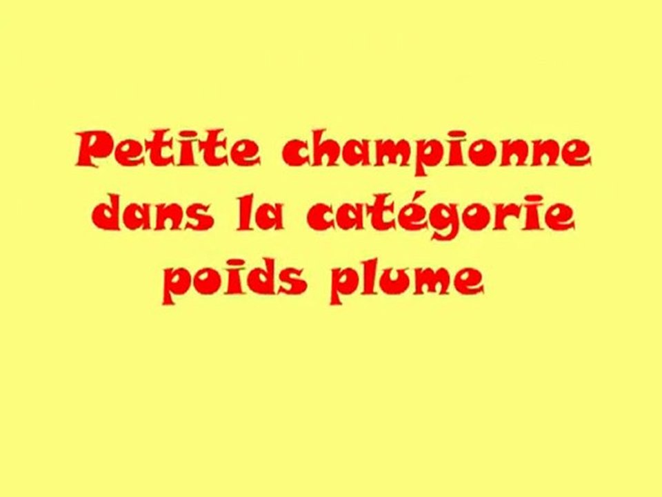 Annabelle se met debout