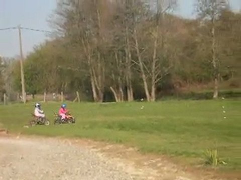 linsay et daisy quad et moto avril 2010