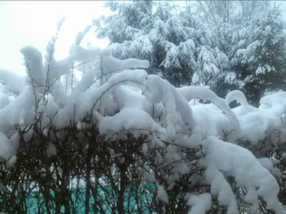 Centre de vacances vallée d'Ossau sous la neige, hiver 2008