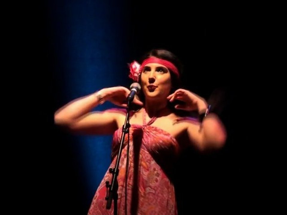 Extrait du spectacle de Jessica Cohen "chante pour rire" HD