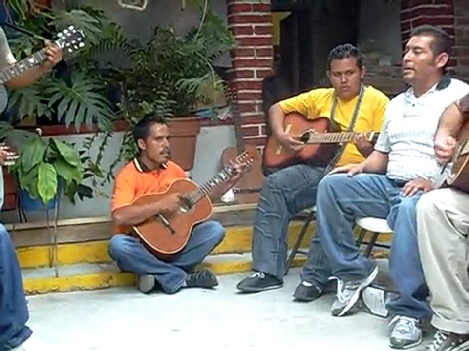 rondalla huacao 001