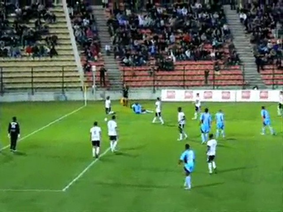 FOOTBALL Ligue 2 Tours Vannes