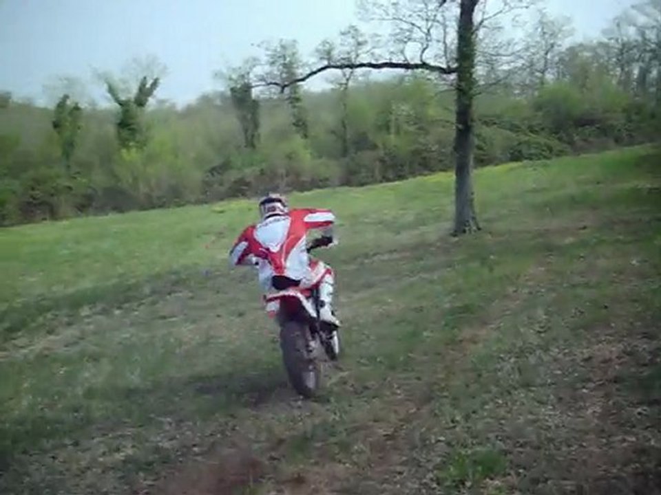 Honda Hm CR E 125 dans une cuvette