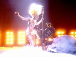 Lady Gaga - Telephone dance in the dark Live (brit awards)