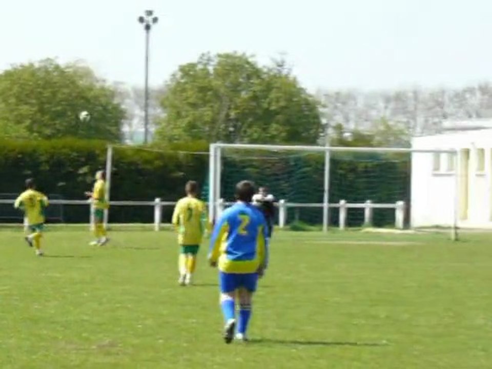 ASVA - SENS Eveil : centre tir lobé astucieux et but, 0-1