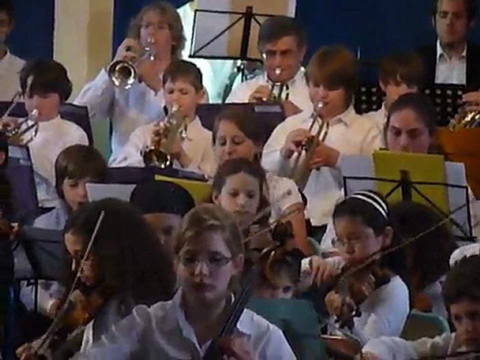 Opus 15 & Ariel in OLYMPIC SPIRIT, by John WILLIAMS 04/2010