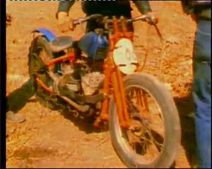 clip moto montée impossible 70's