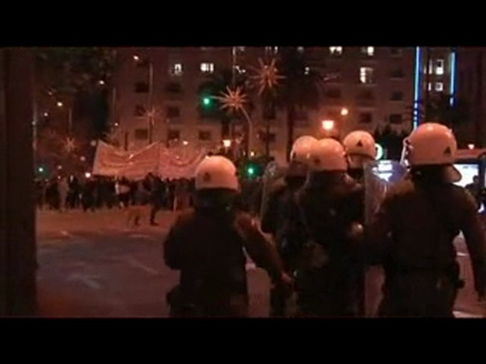 Affrontements devant le siège de la Commission européenne