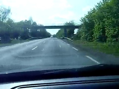 son 406 2.2l 16v sur route