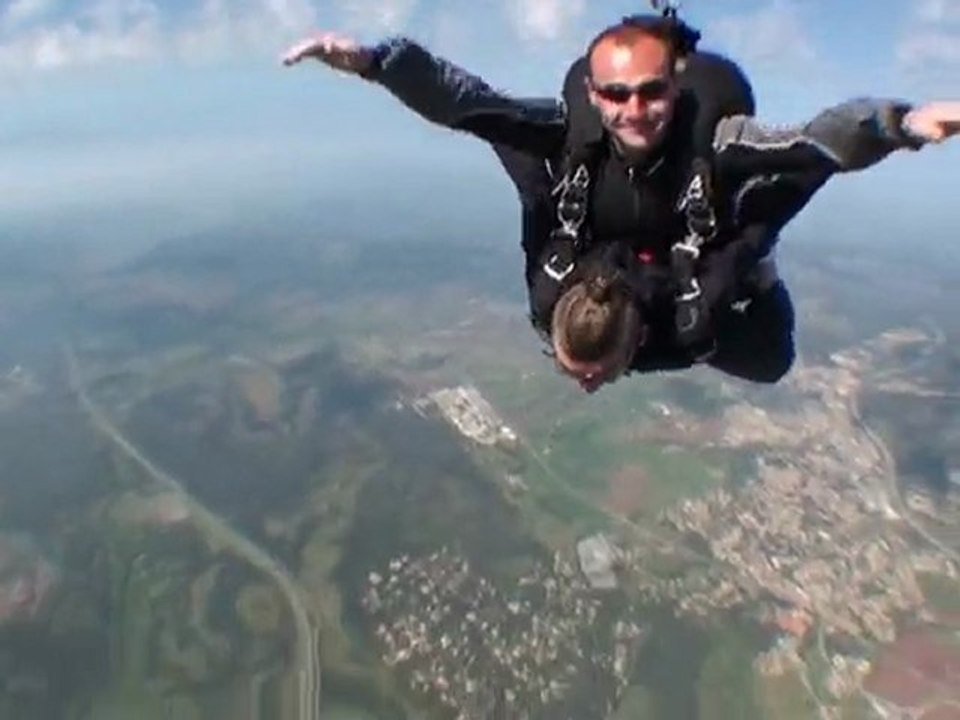 Tandem saut parachute wiwi a 4000