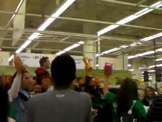 action boycott dans le carrefour de st denis basillique