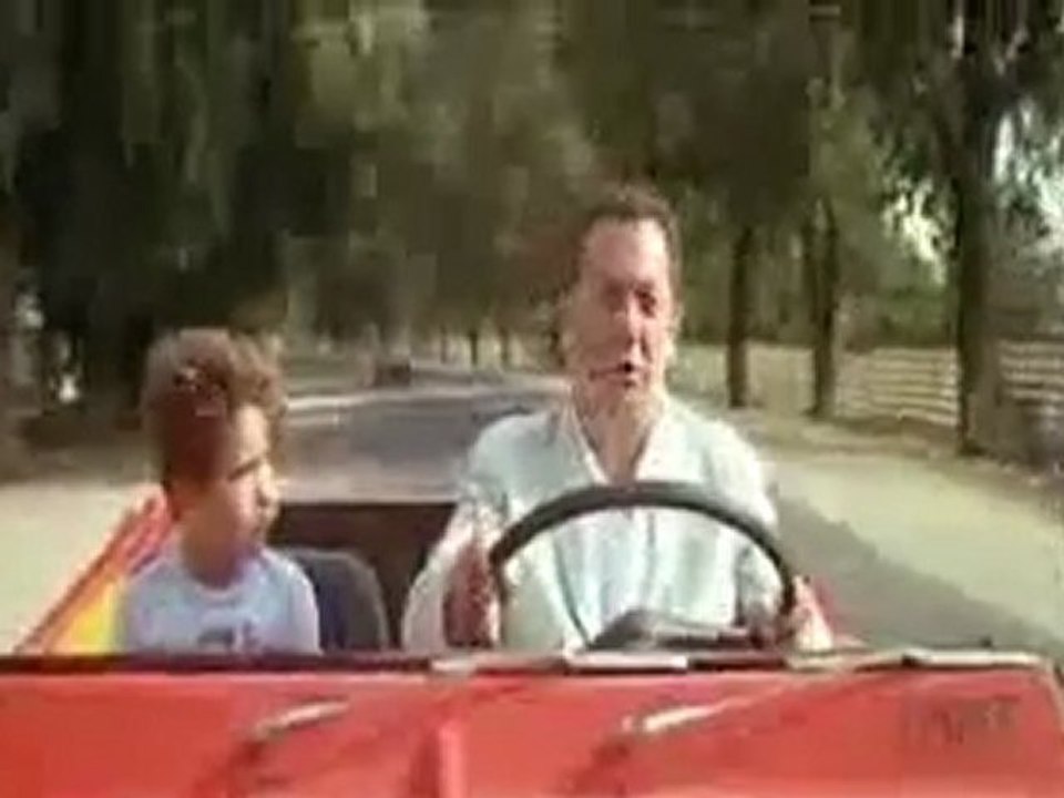 Extrait de BANZAI Coluche 1982