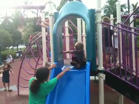 Avril, Petit tour de toboggan