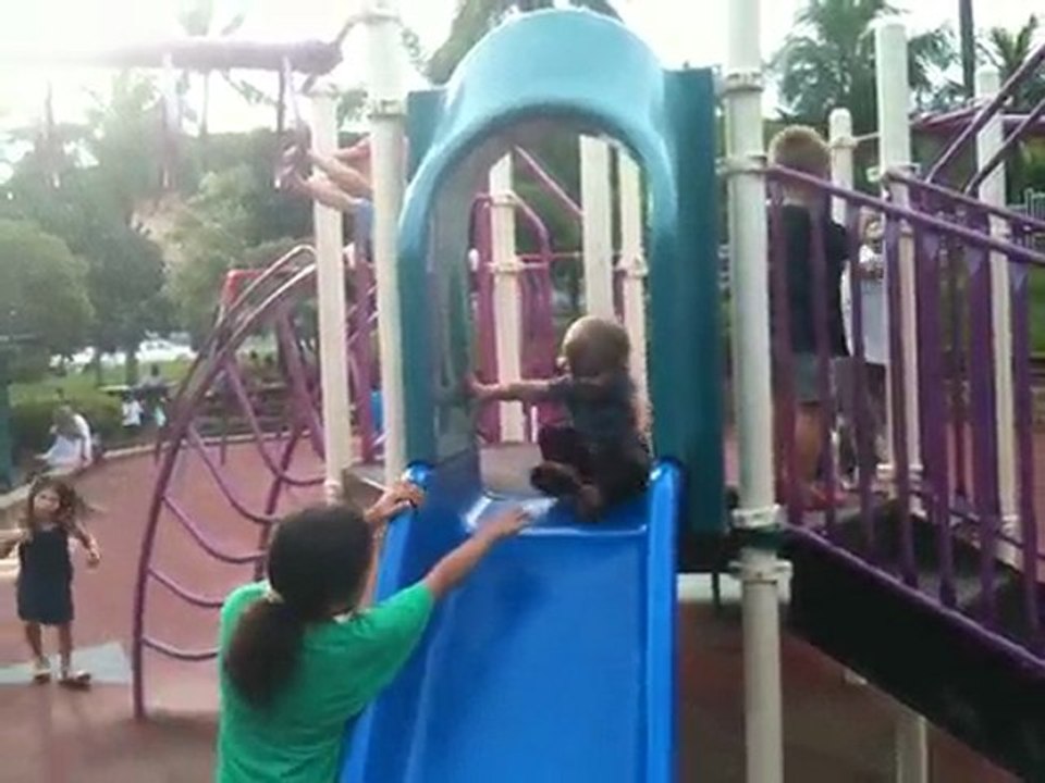 Avril, Petit tour de toboggan