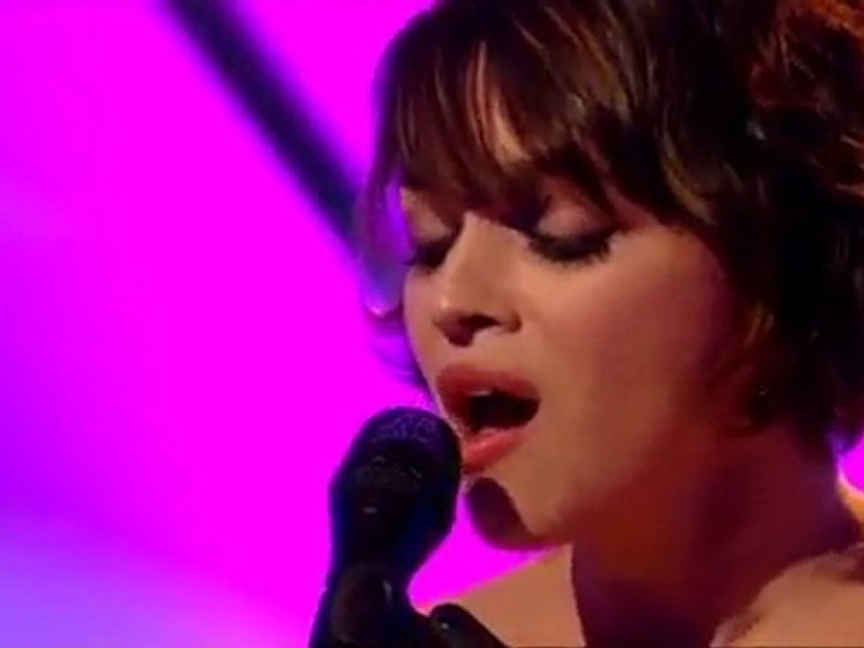 Norah Jones - Chasing Pirates Live