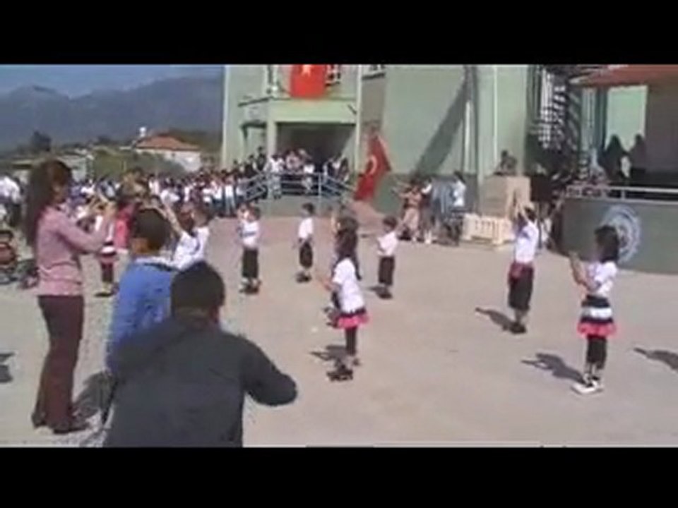 Minik Anadolu Ateşinden Ateş Dansı (81gamze81)