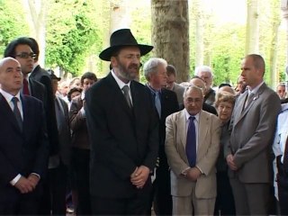 Chief rabbi of France makes symbolic visit to Vichy