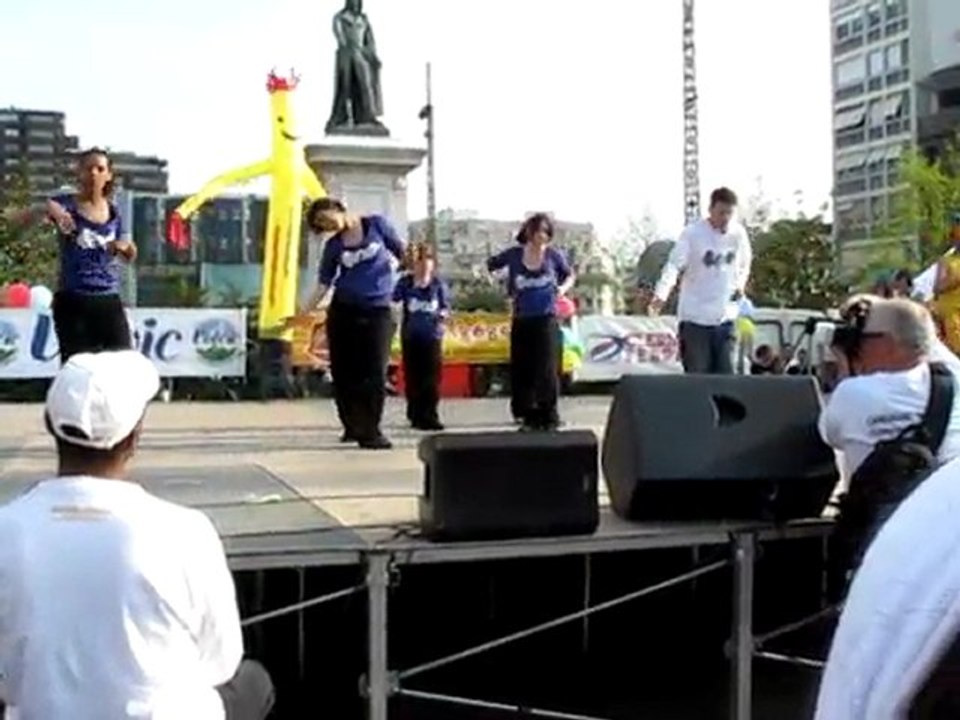 ins school et cie k'sure au carnaval de clermont 2010