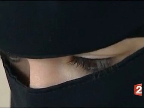 Déchu de la Nationalité Française pour polygamie