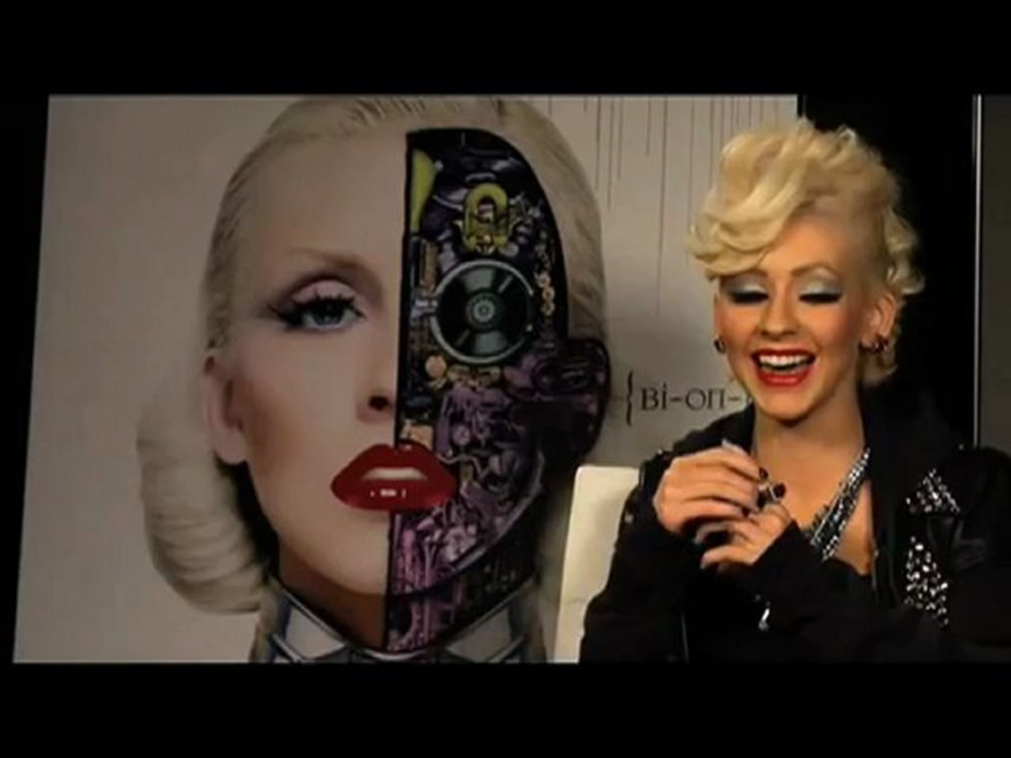 ⁣Christina Aguilera fun - Shout Him !