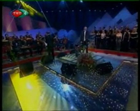 Menekşe Gözler Hülyalı.....Coşkun SABAH !!!