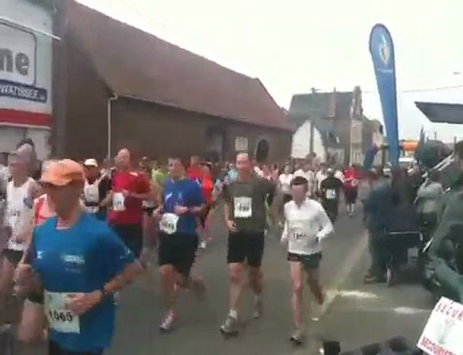 depart foulees de l'insensee ecourt 25 avril 2010