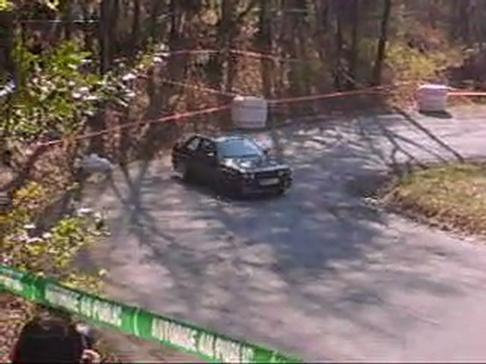 BMW M3 E30 à la montée historique de Quintal 2010