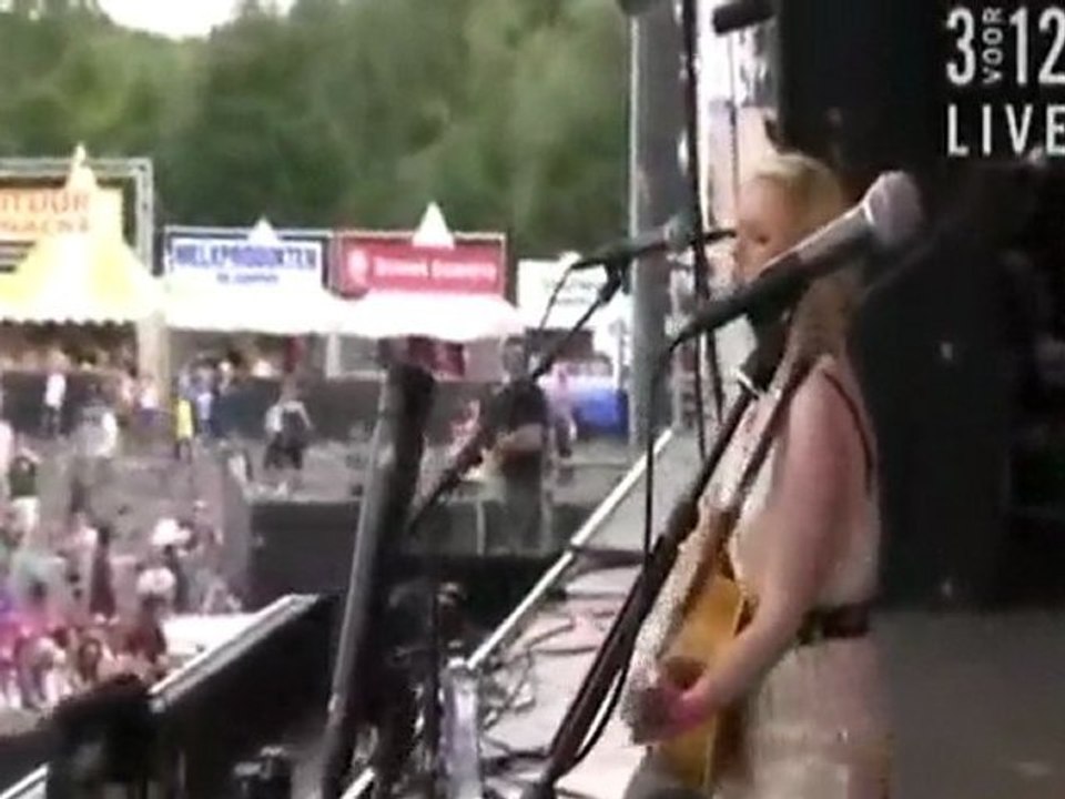 Amy Macdonald - Poison Prince (Live Pinkpop 01-06-2009
