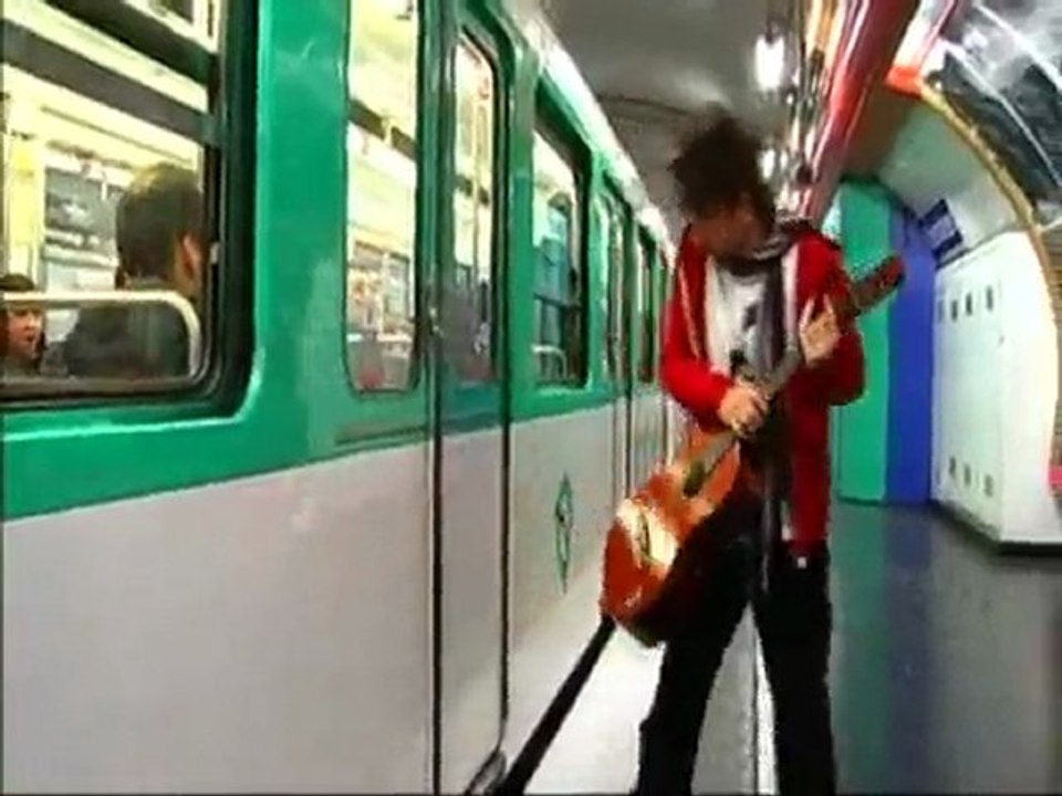 WILLIAM DE FLY : le clip de "La première fois"
