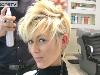 Coiffure cheveux courts version rock !