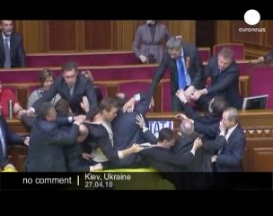 Chaotic scenes in Ukraine parliament