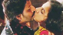 Vidya Balan smooch kiss -hot