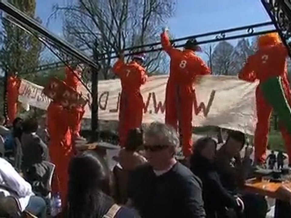 WK LIED: De Wildebeesten - Wild van Oranje!