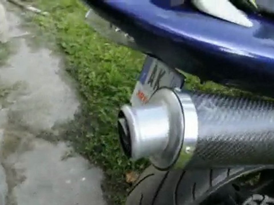 Hornet - échappement MIG carbone bridé