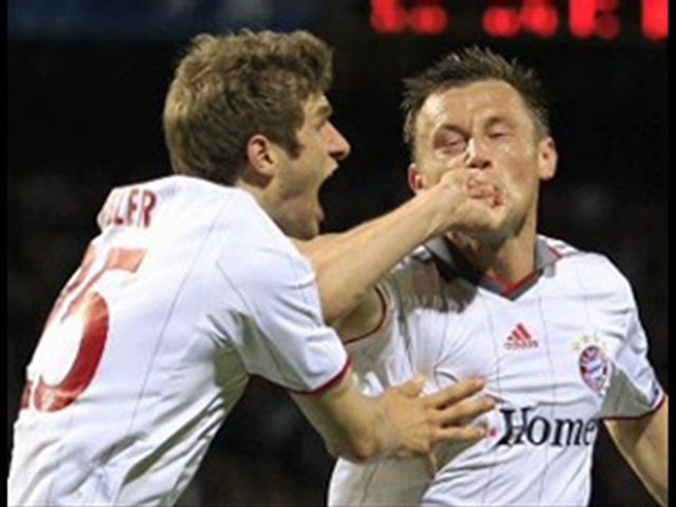 OL Lyon 3-0 Bayern Munich Olic Hat-trick, Cris sent-off