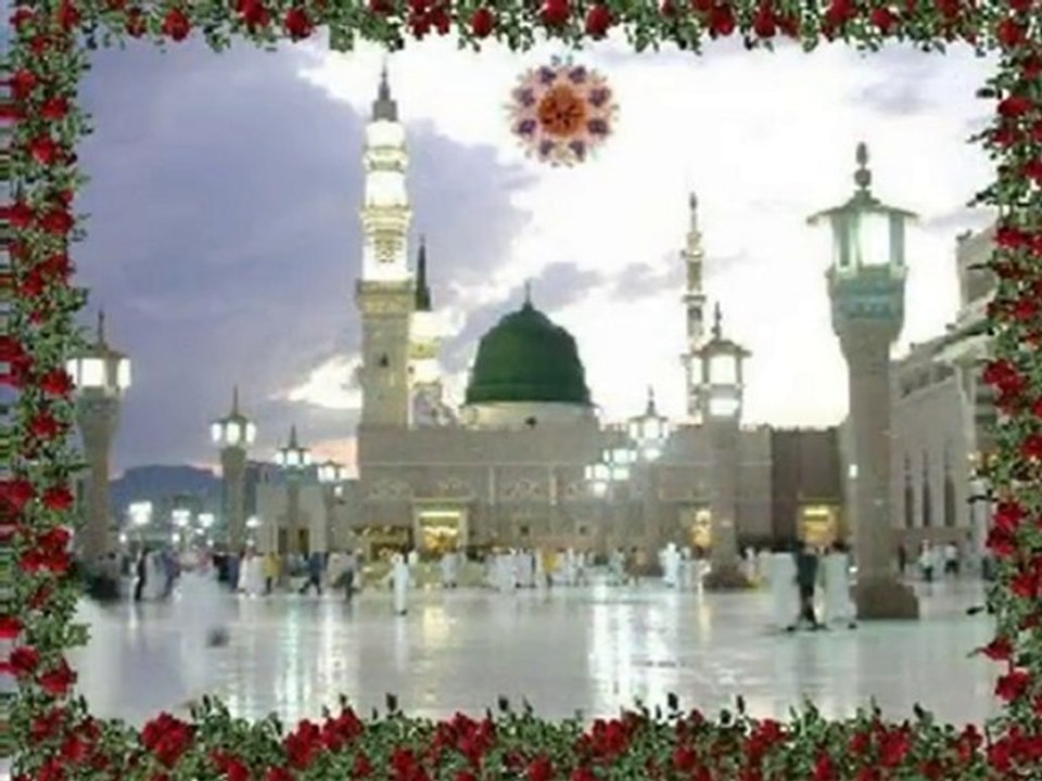 RAVZANIN ICINDE YESIL DIREKLER