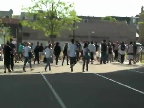 Chasse aux skinheads dans les rues de Charleville