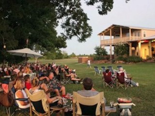 GO TEXAN Wine Cast- Bluebonnet Wine Trail