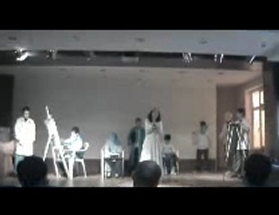 Y. TÜRKOĞLU M. MÜBERRA ARICI VE 8/A SINIFI GELECEK İŞÇİSİ