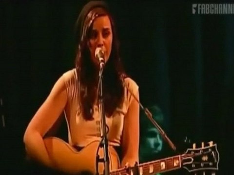 Amy Macdonald - Caledonia (Live At Paradiso 03-2008)