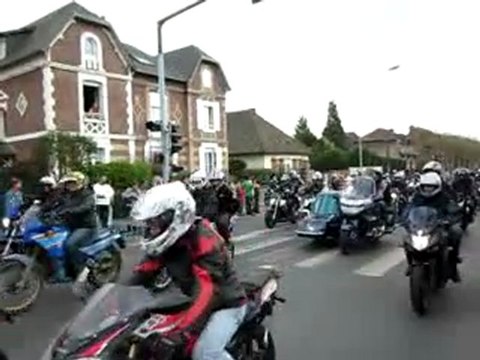 Fête de la moto noyon avril 2010(départ balade)