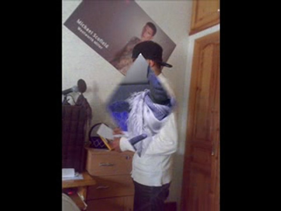 Freestyle  MC ISsA  ft  MC-FoX